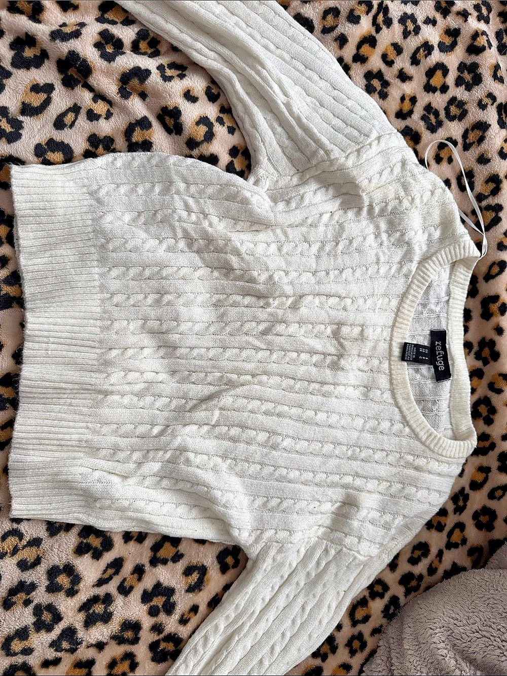 F&F Cream Textured Crewneck Sweater Like New